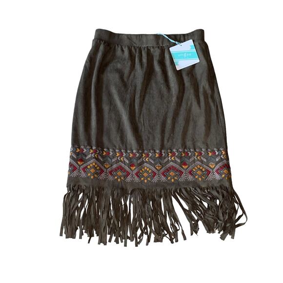 Umgee Olive High Waist Embroidered Fringe Faux Suede Skirt Size Small New - Picture 8 of 8